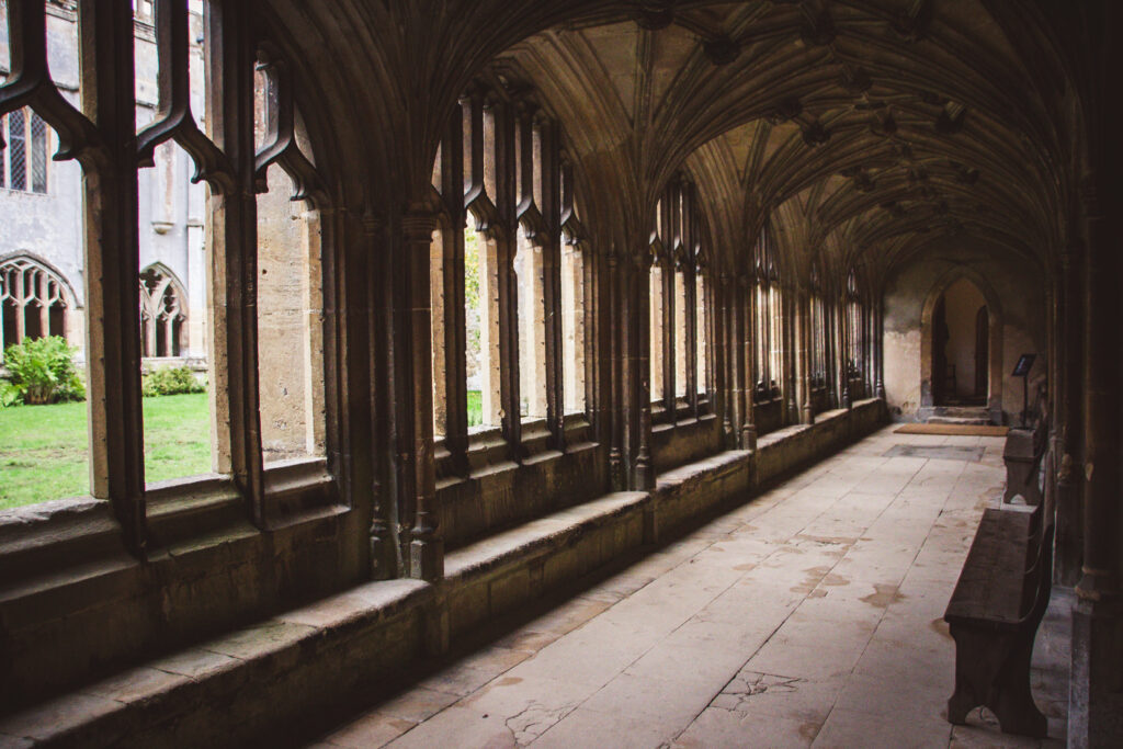 Cotsowolds Lacock Abbey